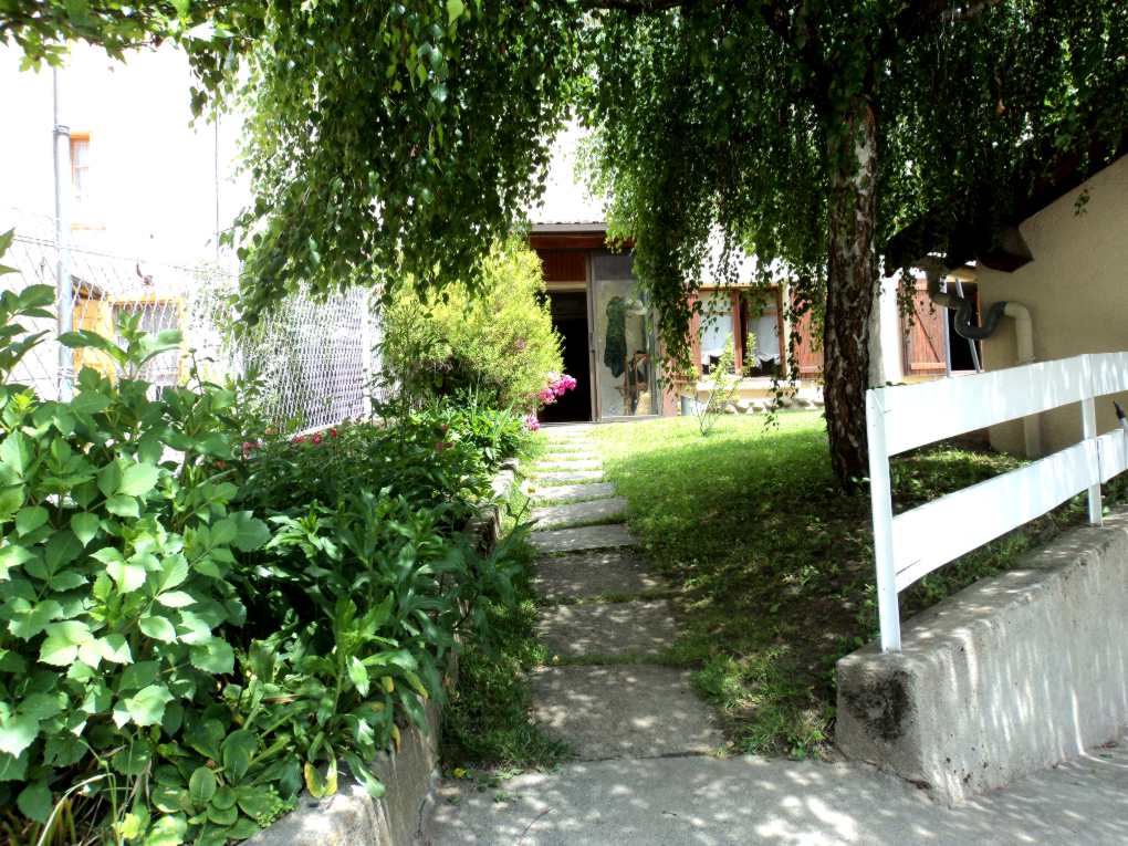 Façade de l'Oustal de Baptiste